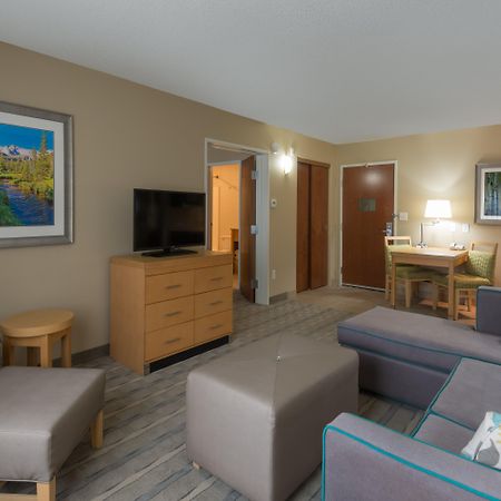 Holiday Inn Express & Suites Wheat Ridge-Denver West By Ihg Zewnętrze zdjęcie
